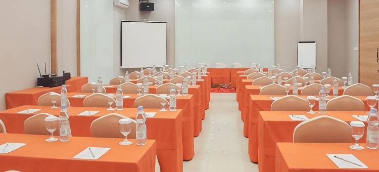 穆蒂亚拉米特拉红门酒店(Hotel Mutiara Padang Sidimpuan Mitra RedDoorz)图片
