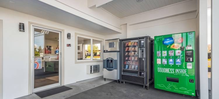 斯特灵汽车旅馆(Motel 6 Burlington, WA)图片