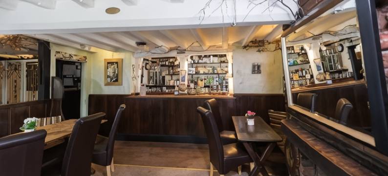 金狮酒店(Golden Lion Hotel)图片