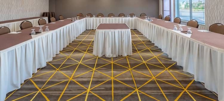 沃索罗斯柴尔德假日套房酒店(Holiday Inn & Suites Wausau-Rothschild)图片