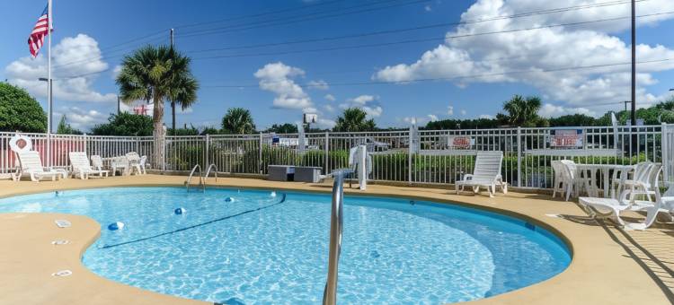 杰克森维尔勒琼营地附近罗德威套房酒店(Rodeway Inn & Suites Jacksonville Near Camp Lejeune)图片