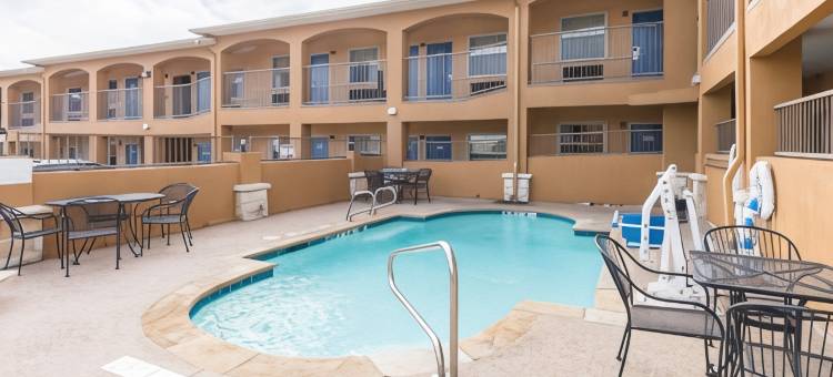 德克萨斯阿瓦拉多 6 号汽车旅馆(Motel 6 Alvarado, TX)图片