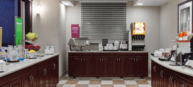 奥克兰机场阿拉梅达欢朋套房酒店(Hampton Inn & Suites Oakland Airport-Alameda)图片