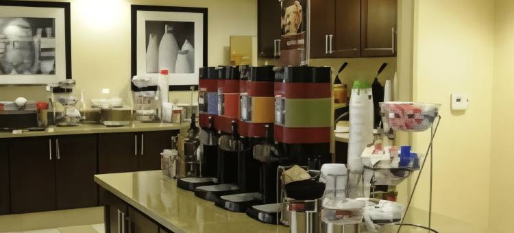 雷丁欢朋套房酒店(Hampton Inn & Suites Redding)图片