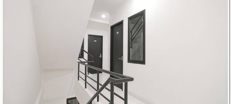 红多兹酒店-鲁科ITC乐事马斯(RedDoorz @ Ruko ITC Roxy Mas)图片