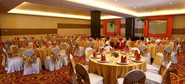 谏义里太阳大酒店(Grand Surya Hotel Kediri)图片