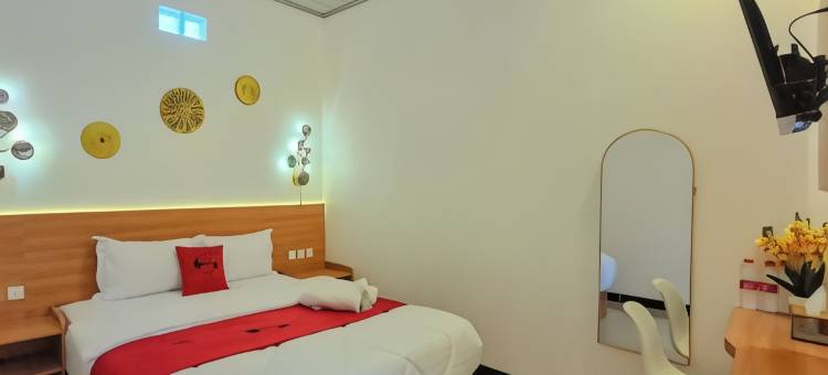 红多兹酒店-近佩雷英国村(RedDoorz Near Kampung Inggris Pare)图片