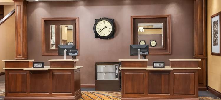 辛辛那提机场希尔顿逸林酒店(DoubleTree by Hilton Hotel Cincinnati Airport)图片
