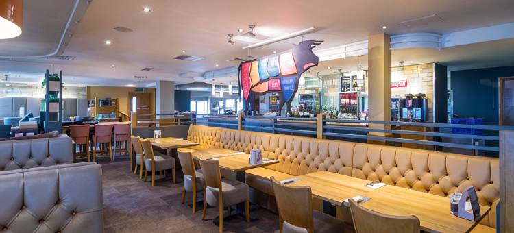牛顿阿博特高级旅社(Premier Inn Newton Abbot)图片