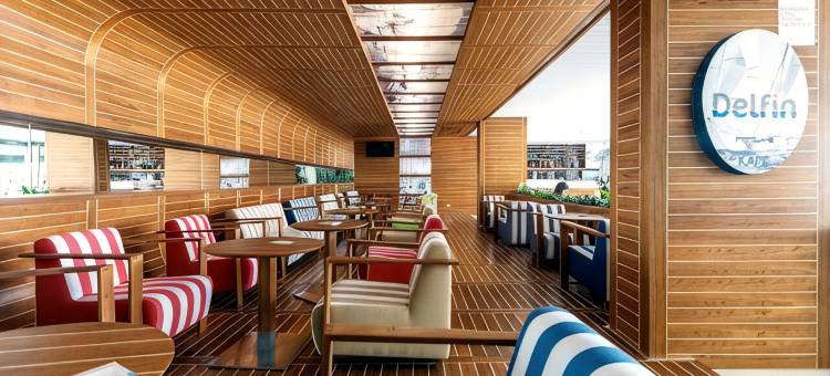 Carine德尔芬酒店(Carine Hotel Delfin)图片