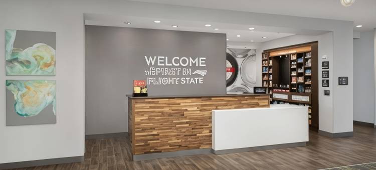 夏洛特机场普安特湖欢朋套房酒店(Hampton Inn & Suites Charlotte Airport Lake Pointe)图片