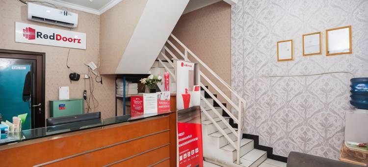 红多兹伊斯兰酒店-近贾蒂桑普纳医院(RedDoorz Syariah Near Jatisampurna Hospital)图片
