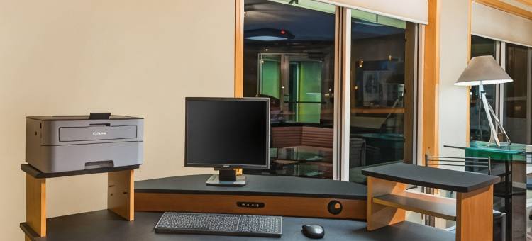 桑达斯基呗盟套房酒店(Baymont by Wyndham Sandusky)图片