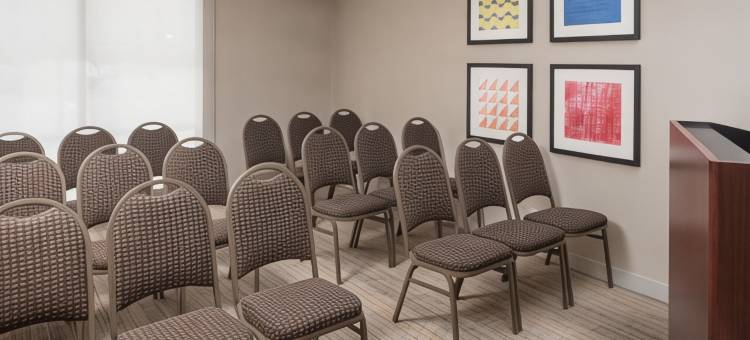 智选假日套房酒店斯普林菲尔德(Holiday Inn Express & Suites Springfield)图片