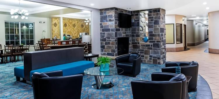 丹佛盖特威公园拉昆塔温德姆套房酒店(La Quinta Inn & Suites by Wyndham Denver Gateway Park)图片