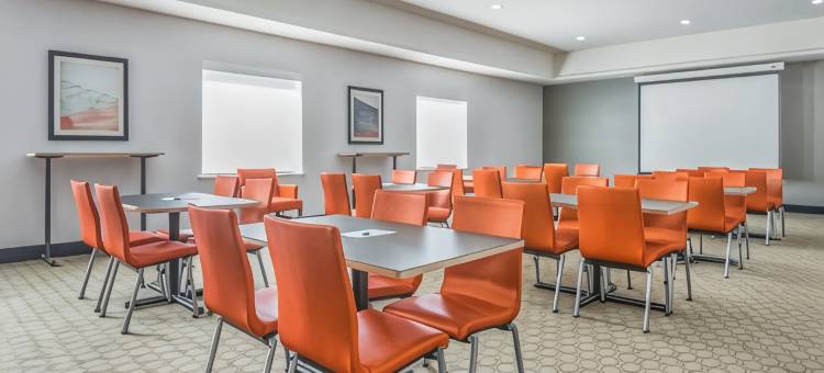 智选假日套房酒店-斯蒂尔沃特/大学城(Holiday Inn Express & Suites Stillwater - University Area)图片