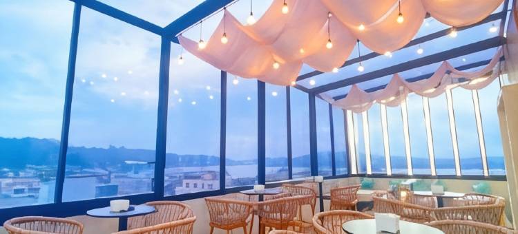 穆拉瓦曼祖姆酒店(Zoom Hotel Mulawarman)图片