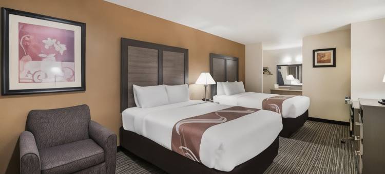 拉夫金凯艺套房酒店(Quality Inn & Suites Lufkin)图片