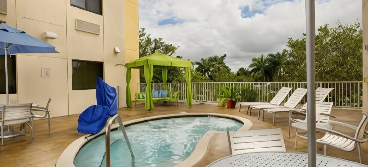 迈阿密机场南万枫酒店及套房(Fairfield Inn & Suites Miami Airport South)图片