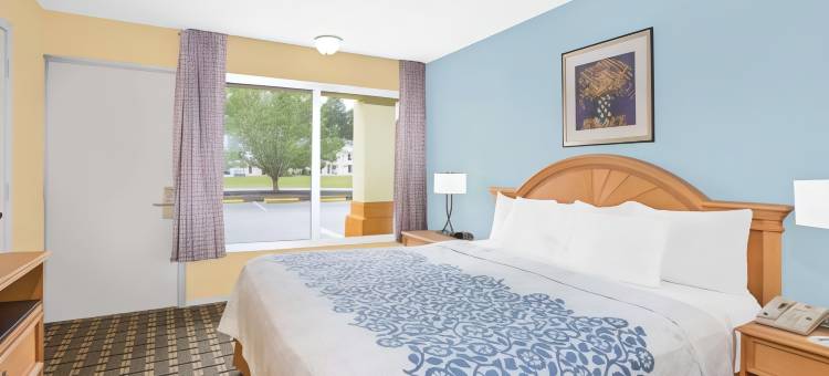 拉瑟格伦国王统治区戴斯酒店(Days Inn by Wyndham Ruther Glen Kings Dominion Area)图片