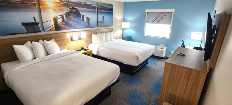 拉塞尔维尔温德姆戴斯套房酒店(Days Inn & Suites by Wyndham Russellville)图片