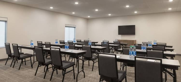 北普拉特坎德伍德套房酒店(Candlewood Suites North Platte)图片
