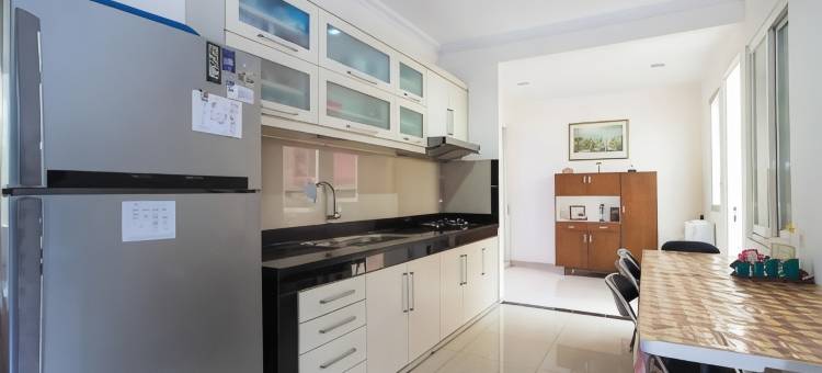 红门酒店-近西罗亚卡拉瓦奇(RedDoorz Plus near Siloam Karawaci)图片