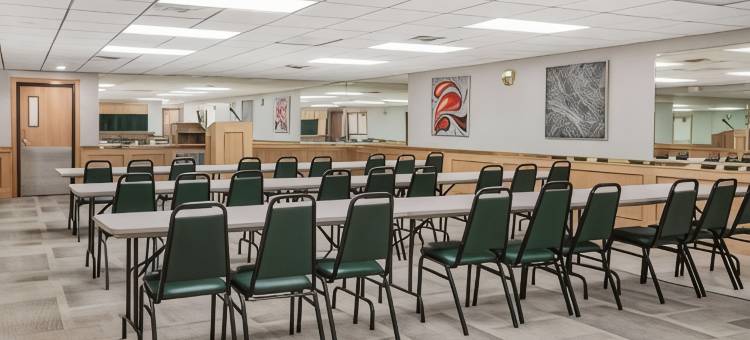 基斯通顿华美达酒店-近拉什莫尔山(Ramada by Wyndham Keystone Near Mt Rushmore)图片