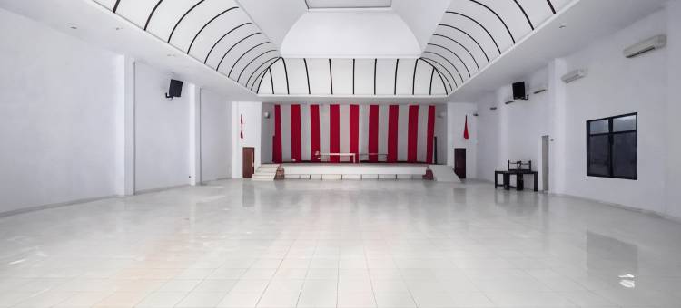 Urbanview Hotel Grand Seven One Kota图片