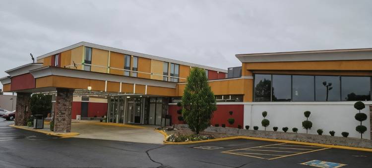 特雷霍特大学区凯艺酒店(Quality Inn Terre Haute University Area)图片