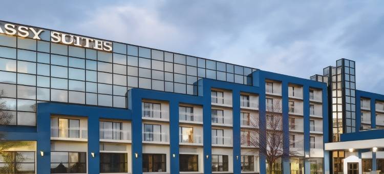 底特律利沃尼诺维希尔顿安泊酒店(Embassy Suites by Hilton Detroit Livonia Novi)图片