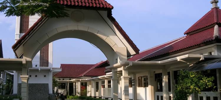 Guest House Eboni Madiun图片