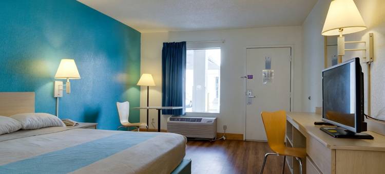 亚特兰大钱布利塔克6号汽车旅馆(Motel 6 Atlanta, GA)图片
