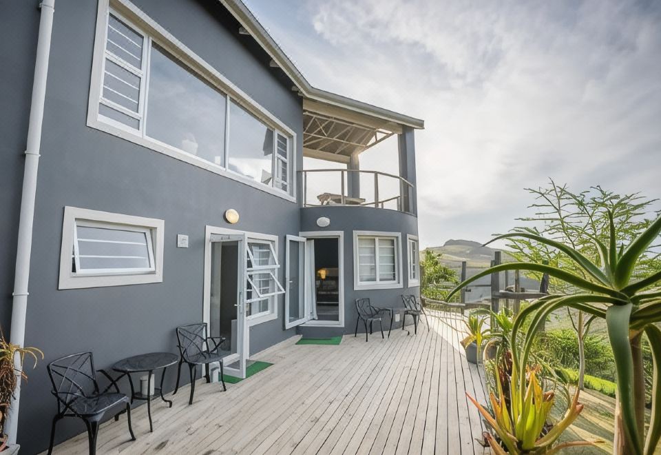 A Stone's Throw Accommodation Hotel Overview