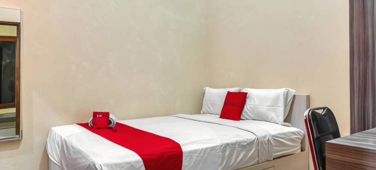 红多兹伊斯兰酒店-泗水科尔托梅南加尔(RedDoorz Syariah @ Kertomenanggal Surabaya)图片