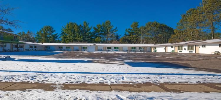 OYO 爱之酒店在莫霍克辛湖 WI 托马霍克(Love Hotels Tomahawk by OYO at Lake Mohawksin WI)图片