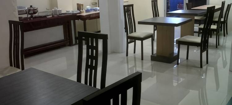 红多兹伊斯兰酒店-近RSUD艾南哈比比哥伦打洛(RedDoorz Syariah near RSUD Ainun Habibie Gorontalo)图片