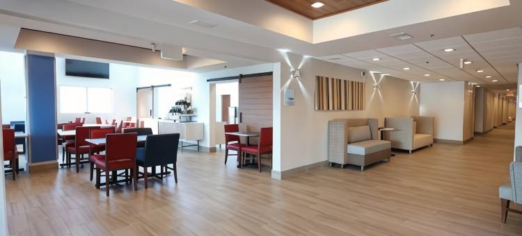 辛辛那提东南新港智选假日套房酒店(Holiday Inn Express & Suites Cincinnati SE Newport)图片