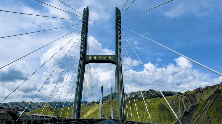 新疆伊犁+北疆6日5晚私家团·【好运伊生·轻奢伊程】两程动车省一天时间+那拉提草原+库尔德宁+喀拉峻草原+特克斯八卦城+老街喀赞其丨一单一团 行程可调 管家全程服务 含接送机/站