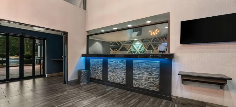 布拉德伯里贝斯特韦斯特套房酒店(Best Western Bradbury Inn  Suites)图片