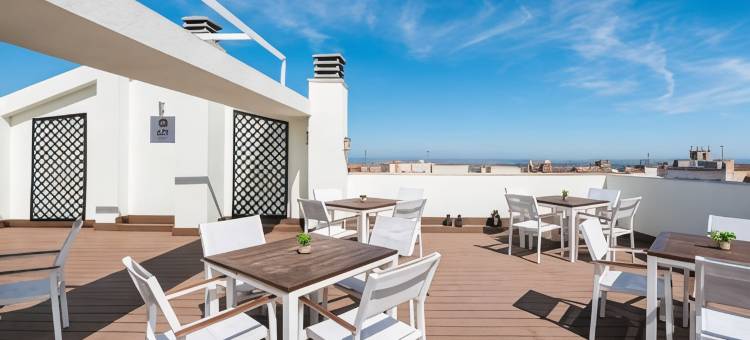 埃克斯阿戈拉卡塞雷斯住宿(Exe Agora Cáceres)图片