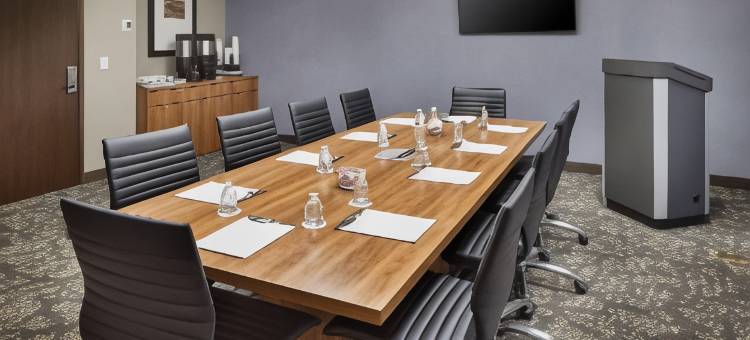 哈里肯蔚景温德姆酒店(Wingate by Wyndham Hurricane WV)图片