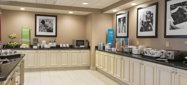 哈特福德曼彻斯特欢朋酒店(Hampton Inn & Suites Hartford-Manchester)图片