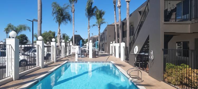 丘拉维斯塔海湾酒店(SureStay Hotel by Best Western Chula Vista San Diego Bay)图片