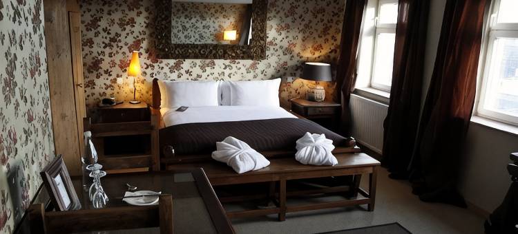 海明威路兰佩祖尔永恒酒店(Zur Ewigen Lampe Romantisches Landhotel & Restaurant)图片