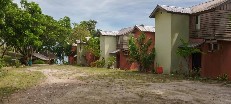 红门酒店@苏穆尔蒂加海滩沙邦亚齐(RedDoorz Syariah @ Sumur Tiga Beach Sabang)图片