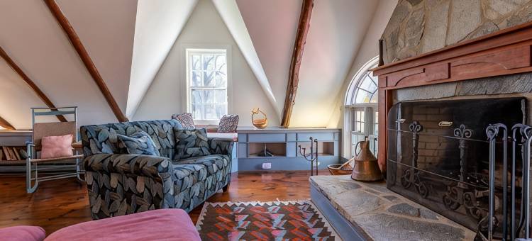 优美历史乡间庄园奥基莫山谷现代舒适农家乐(Beautiful Historic Country Estate – Modern Comfort in Okemo Valley)图片