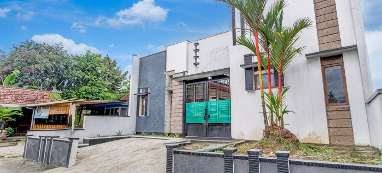 普禾科托酒店，靠近普禾科托广场(原拉尼亚旅馆)(Hotel O Purwokerto Near Alun Alun Purwokerto Formerly Guest House Rania)图片
