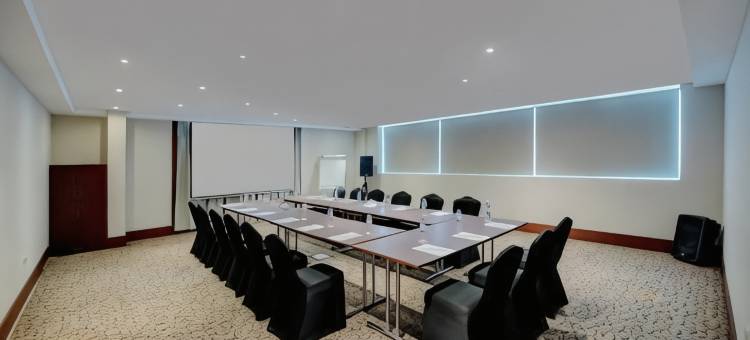 阿布扎比滨海路华美达酒店(Ramada by Wyndham Abu Dhabi Corniche)图片