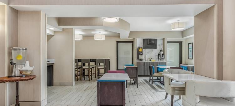 巴达维亚拉昆塔温德姆套房酒店(La Quinta Inn & Suites by Wyndham Batavia)图片